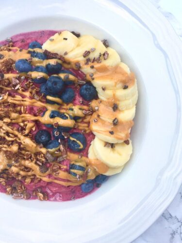 Healthy Berry Smoothie Bowl